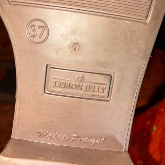 Nautica suede boots size 8 - Picture 2 of 3